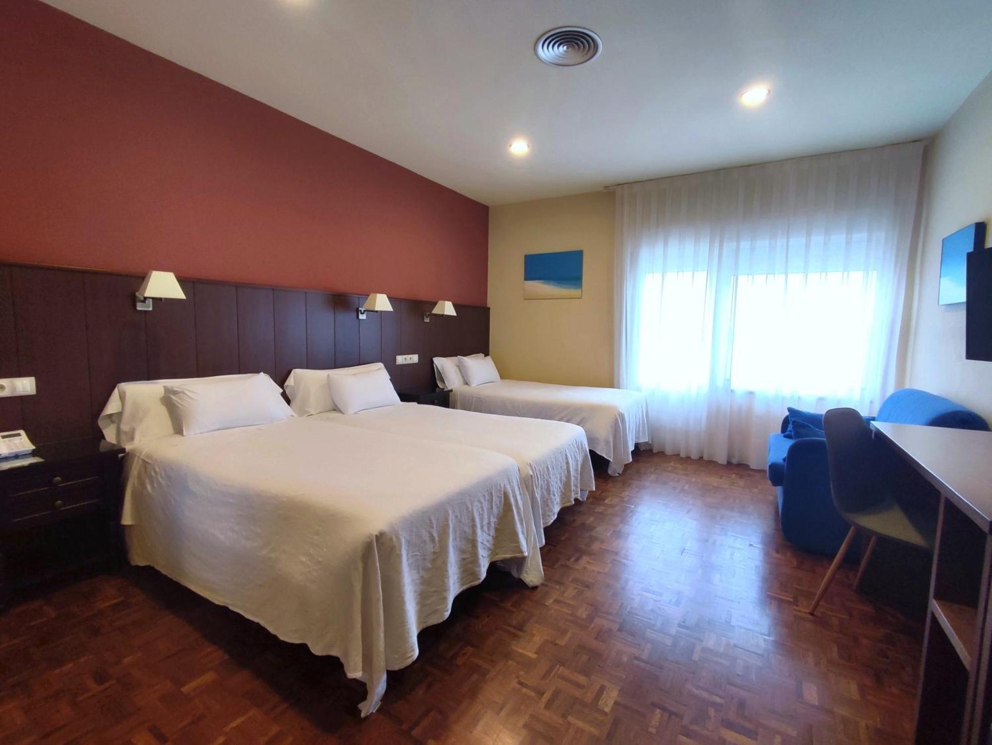 Hotel Eo Ribadeo Bagian luar foto