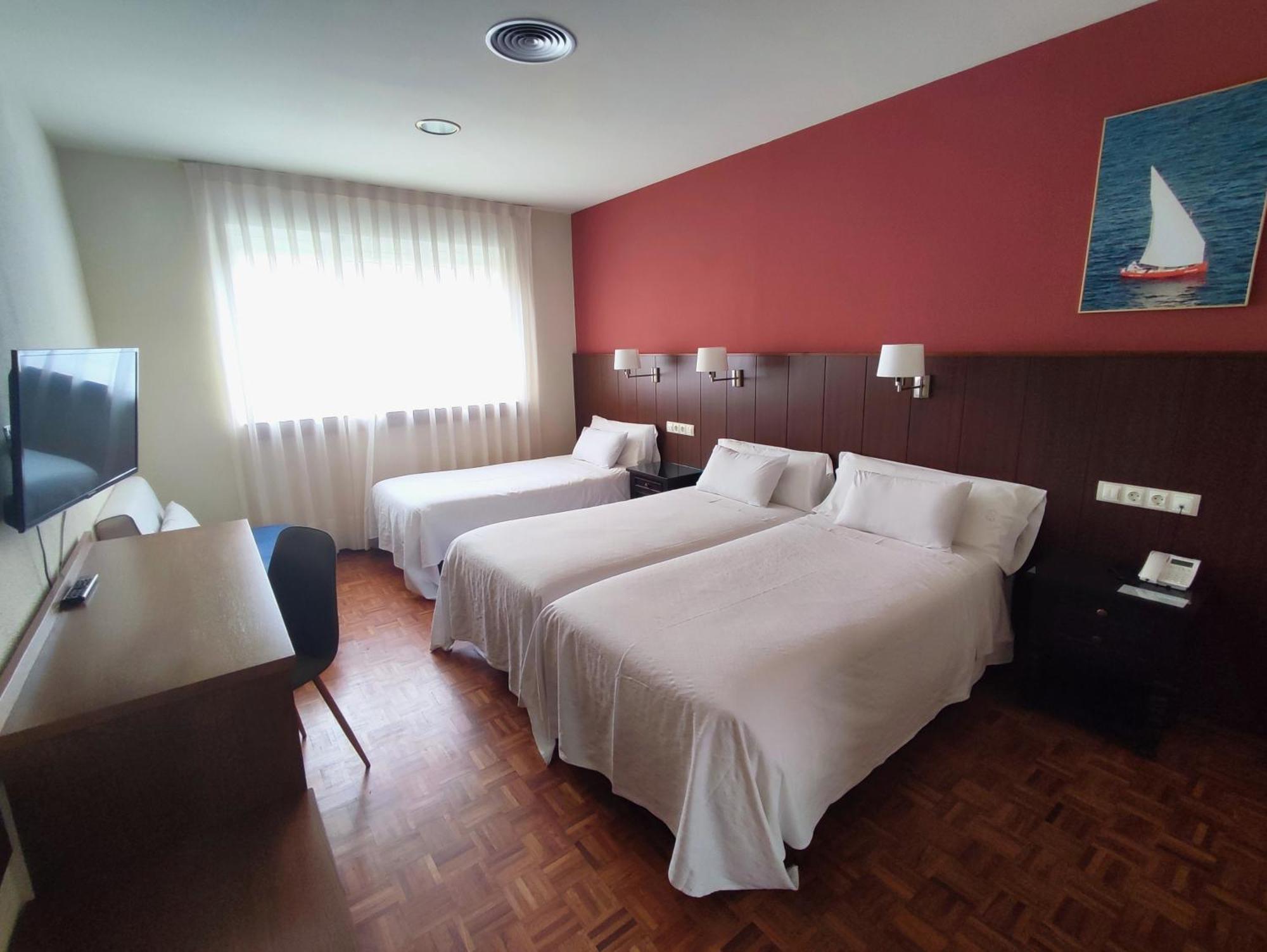 Hotel Eo Ribadeo Bagian luar foto
