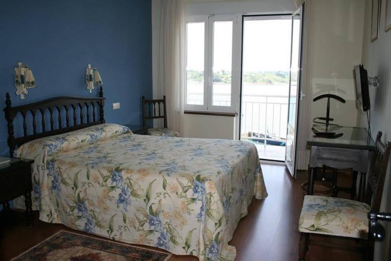 Hotel Eo Ribadeo Bagian luar foto